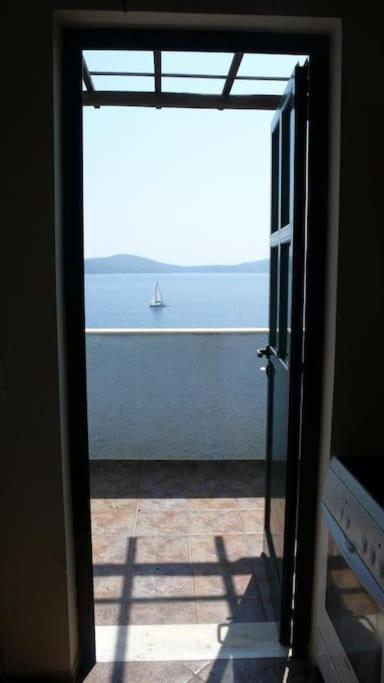 Villa With Breathtaking Views And Private Beach Agios Dimitrios  Eksteriør bilde