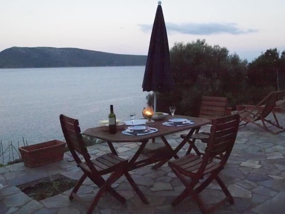 Villa With Breathtaking Views And Private Beach Agios Dimitrios  Eksteriør bilde