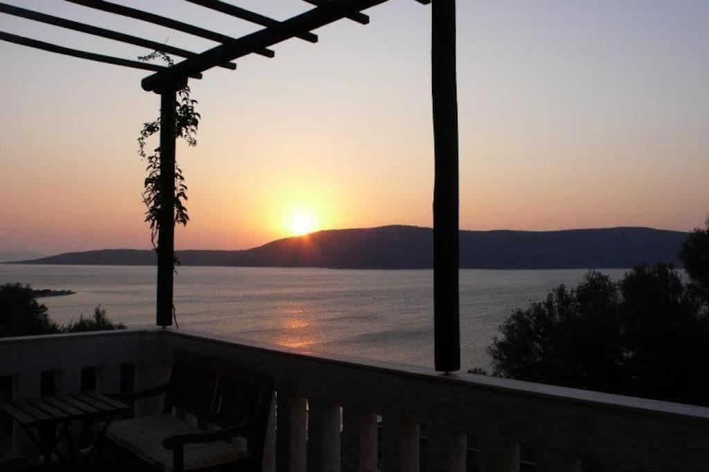 Villa With Breathtaking Views And Private Beach Agios Dimitrios  Eksteriør bilde