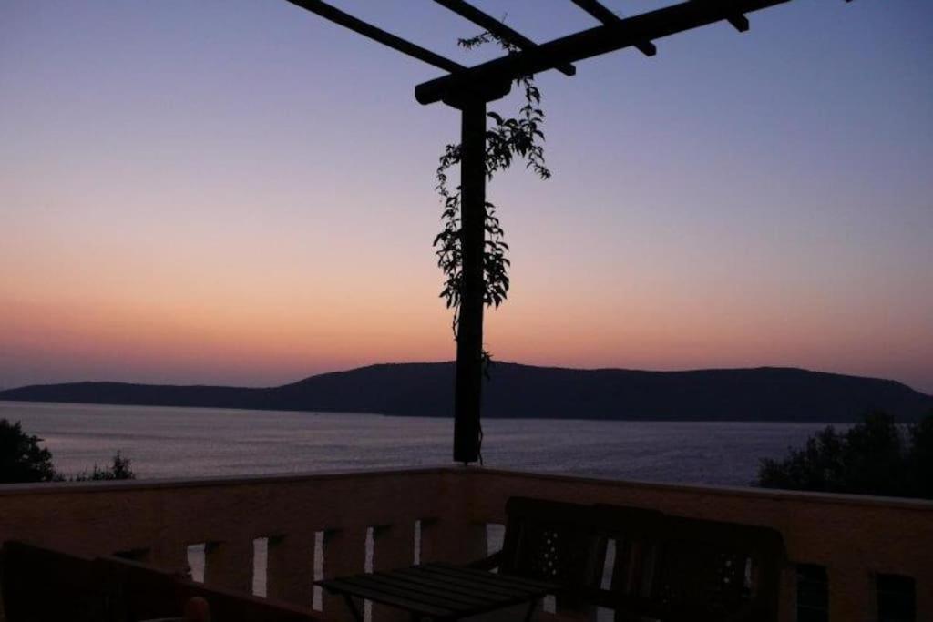 Villa With Breathtaking Views And Private Beach Agios Dimitrios  Eksteriør bilde